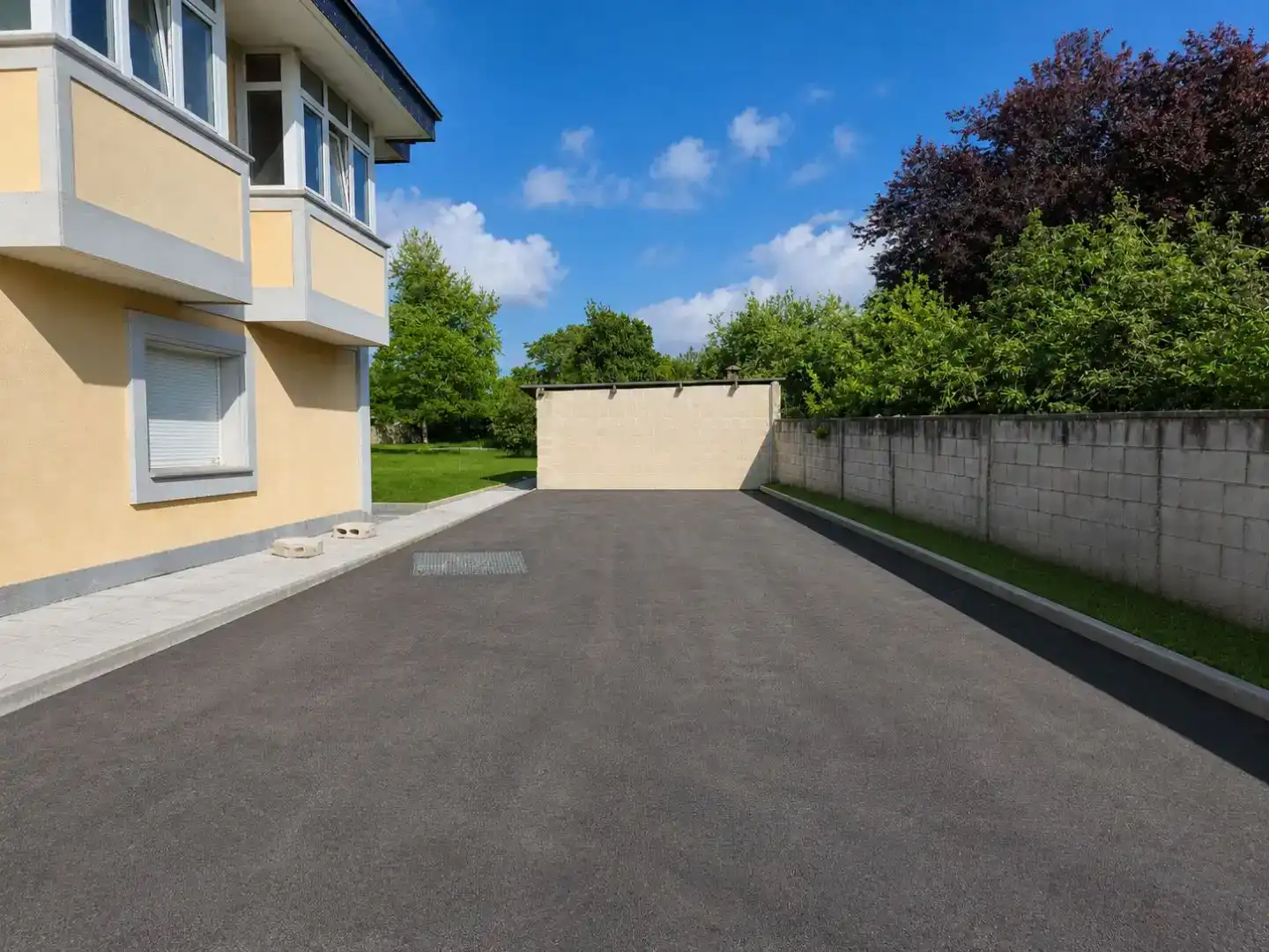 Parking de Piso en venta en Carballo con Piscina y Balcón