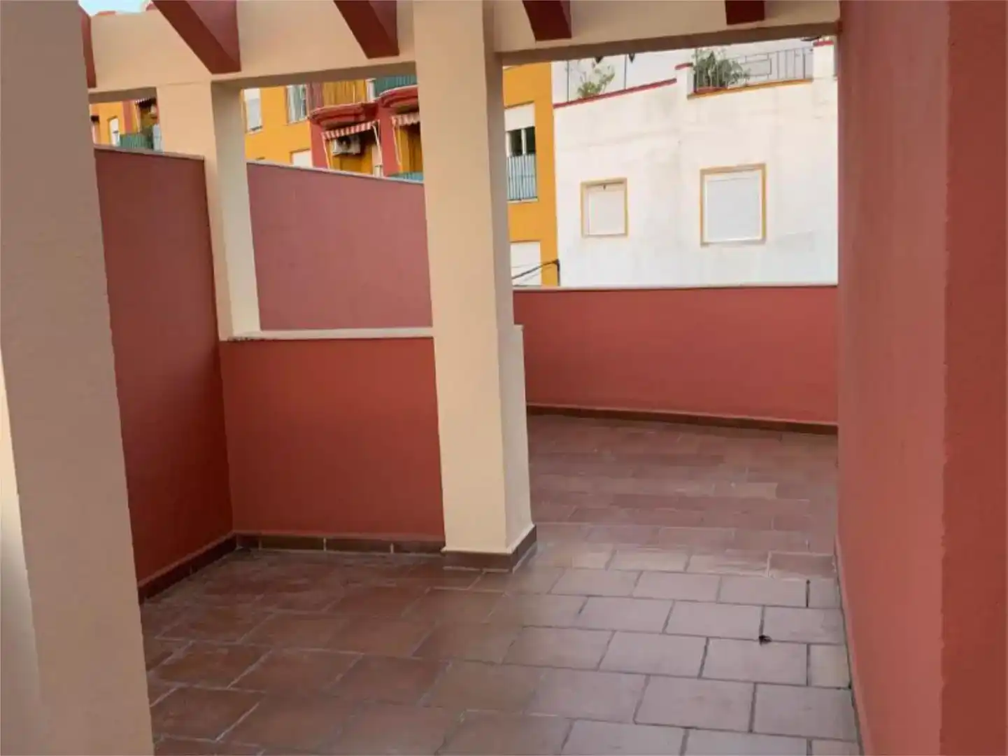 Terrasse von Dachboden zur Miete in Algeciras mit Klimaanlage