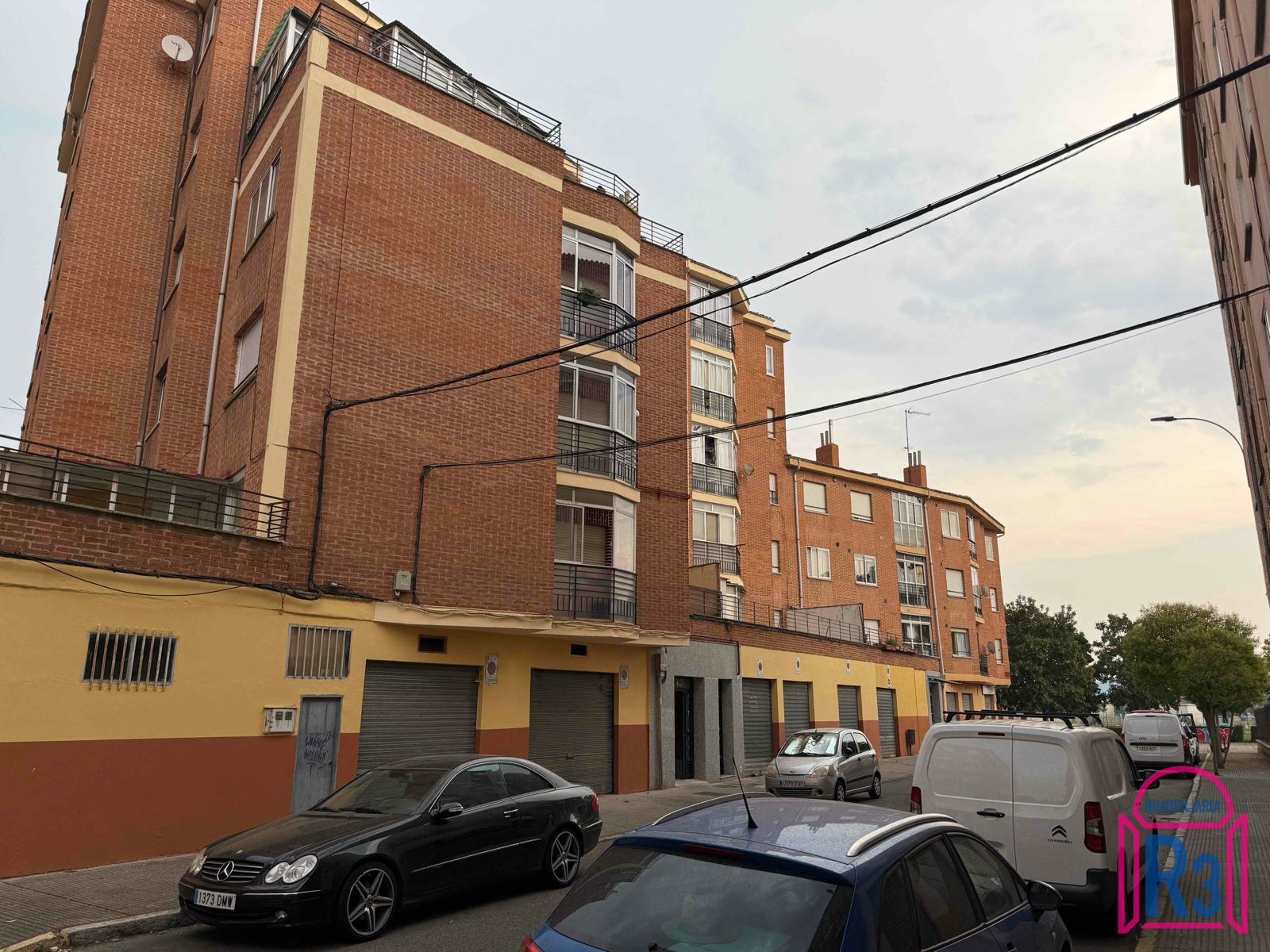 Exterior view of Flat to rent in León Capital   with Heating, Terrace and Furnished