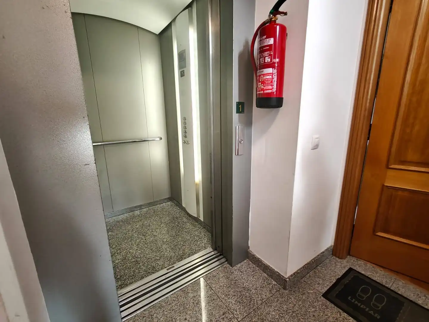 Piso en venta en O Pino  con Calefacción y Trastero