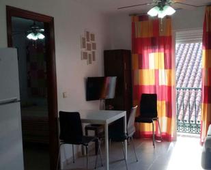 Sala d'estar de Apartament de lloguer en Fuengirola amb Aire condicionat i Terrassa