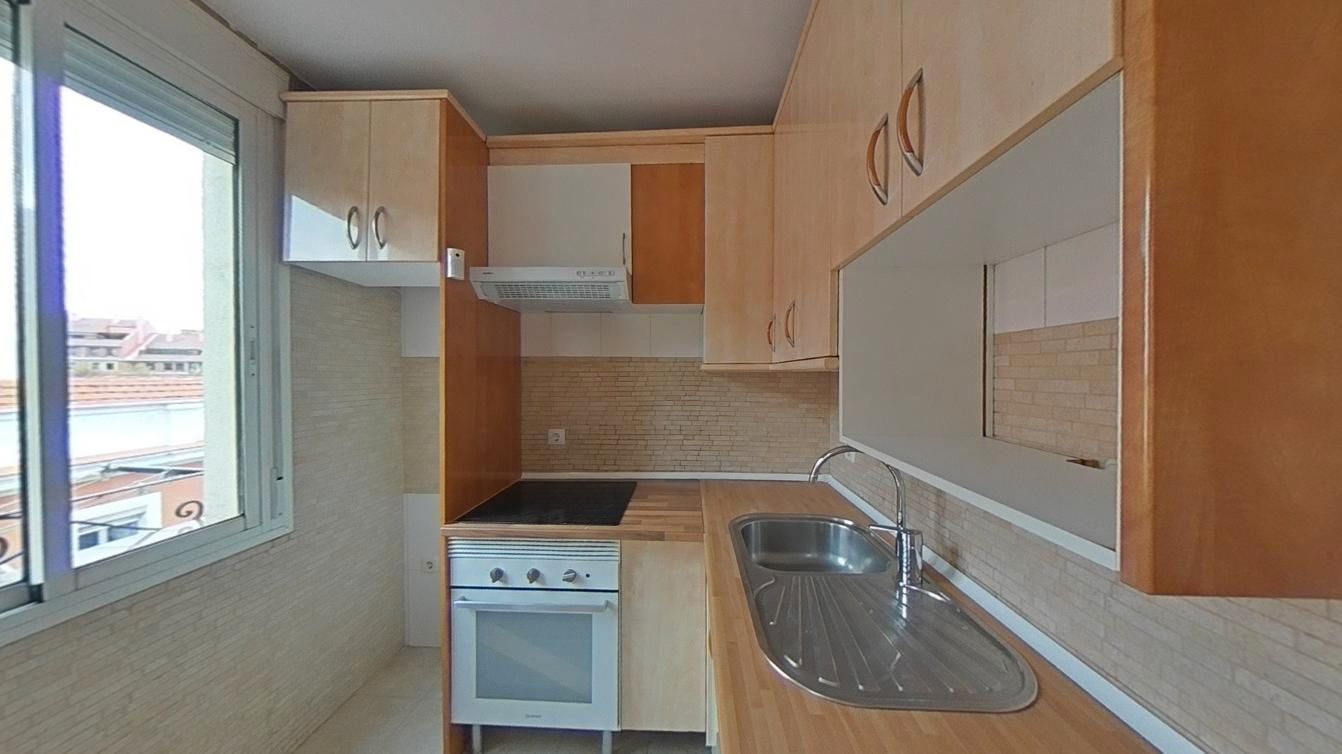 Kitchen of Flat for sale in  Madrid Capital  with Parquet flooring and Oven