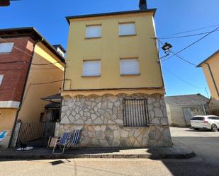 Exterior view of House or chalet for sale in Noceda del Bierzo