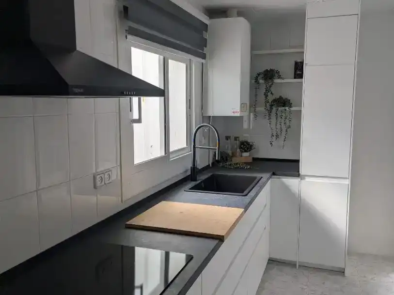 Küche von Wohnung zum Verkauf in Roses mit Balkon