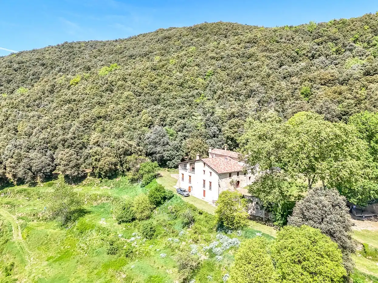 Casa rústica con jardín en venta en Sant Joan Les Fonts, imagen 5