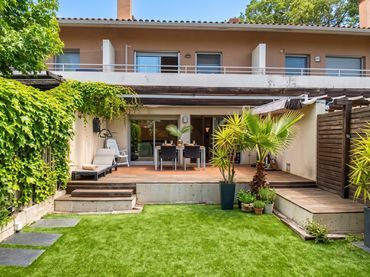Casa a schiera con giardino in vendita a Arennios
