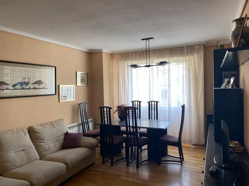 Mixto residencial en venta en Carrer de Campoamor, imagen 2