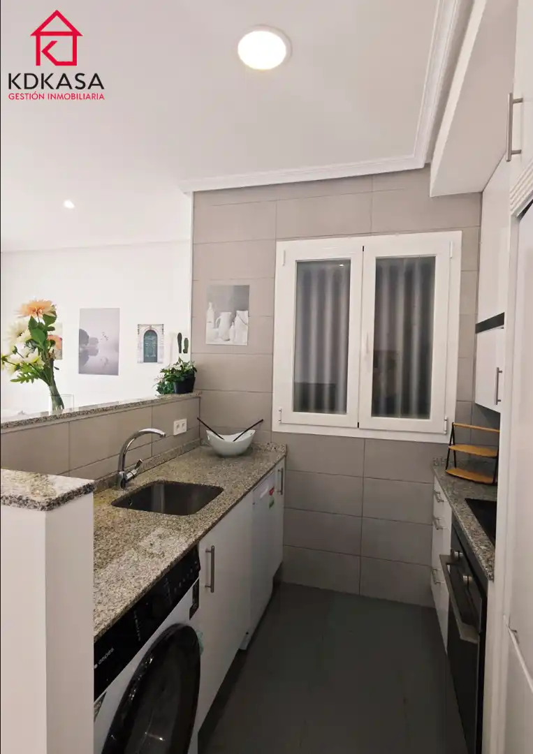Cocina de Piso en venta en Madrid con Calefacción, Horno y Lavadora