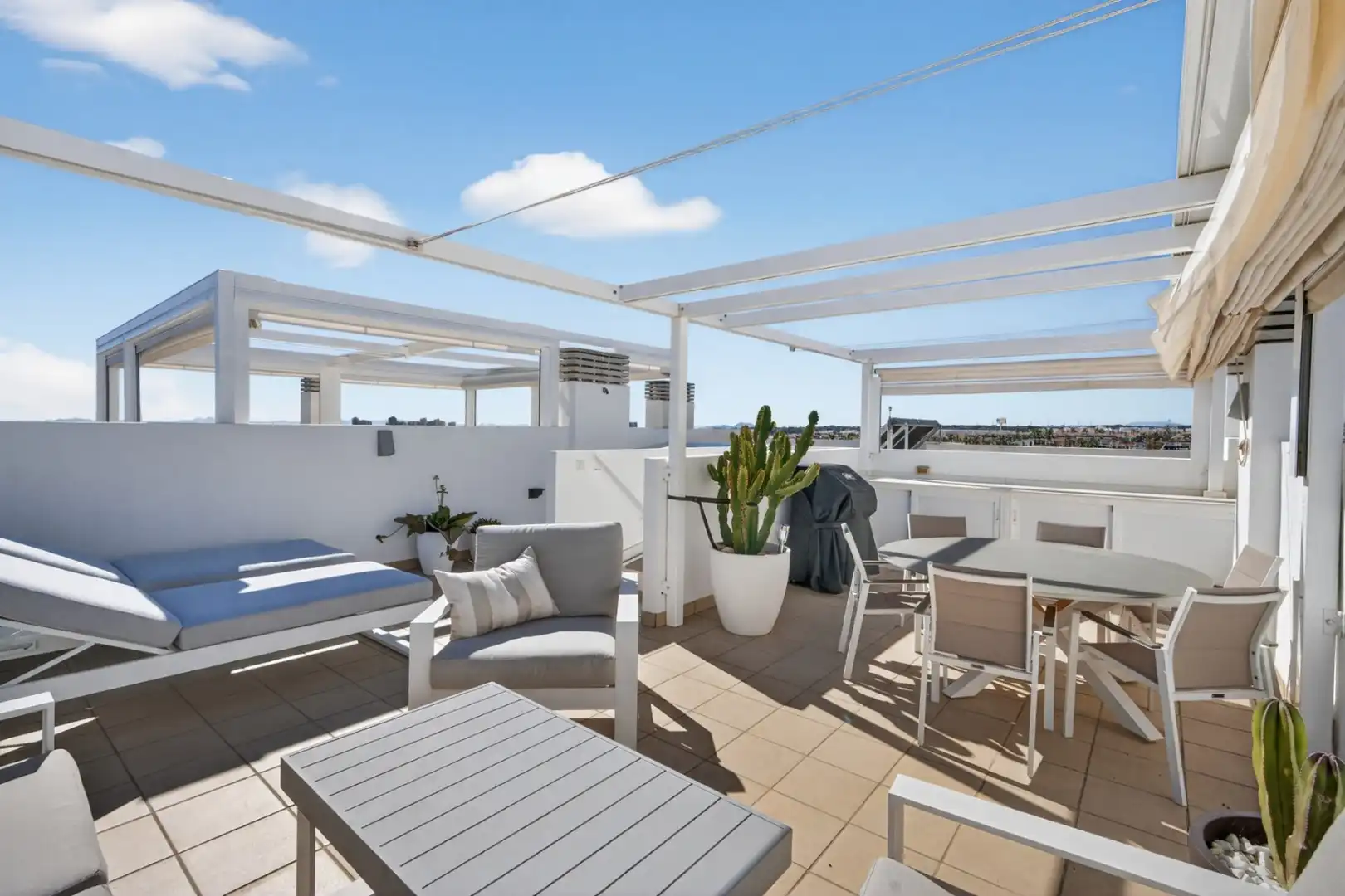 Terraza de Ático en venta en Orihuela con Aire acondicionado, Calefacción y Jardín privado