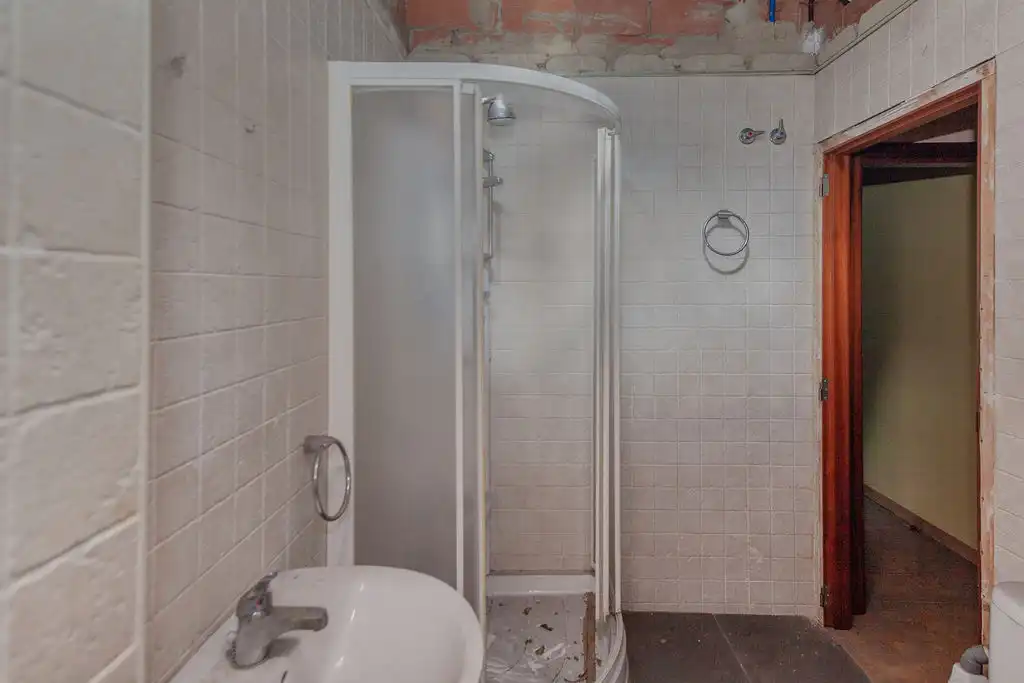 Business premises for sale in Av República Argentina, imagen 17