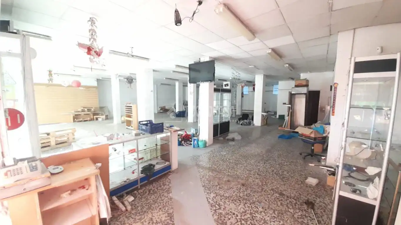 Local comercial en alquiler en Zona Centro - Ayuntamiento, imagen 3