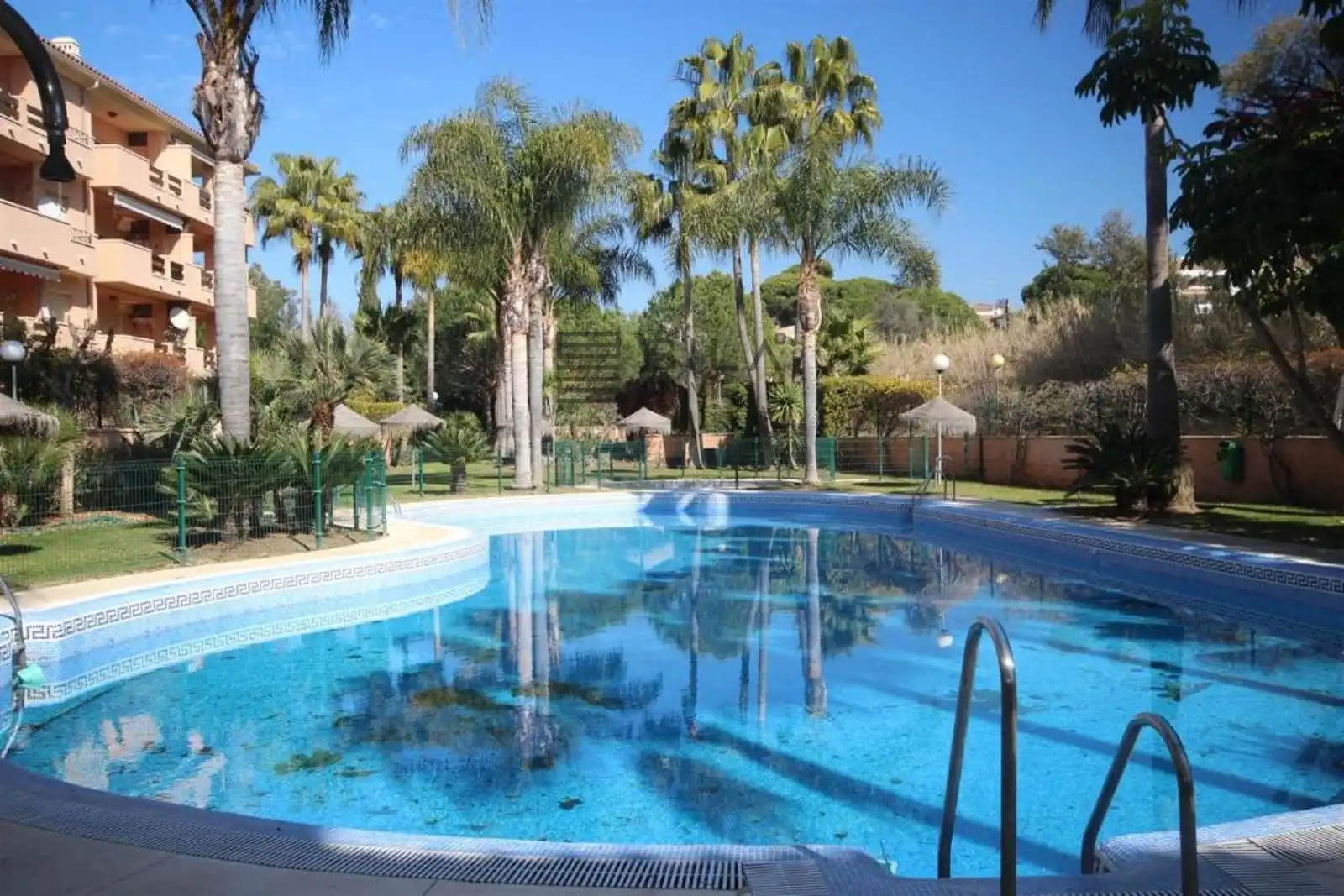Wohnung mit Pool zum Verkauf in Las Dunas