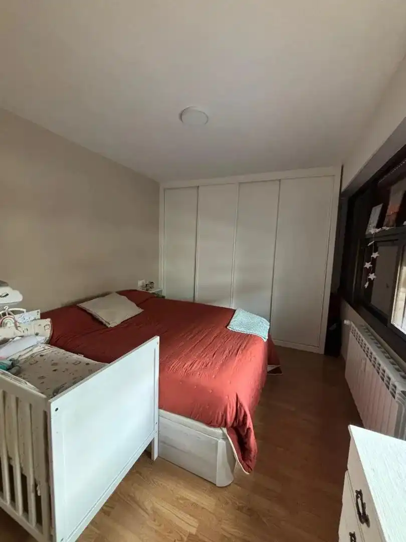 Habitación de Piso en venta en Ourense Capital  con Calefacción, Parquet y Horno