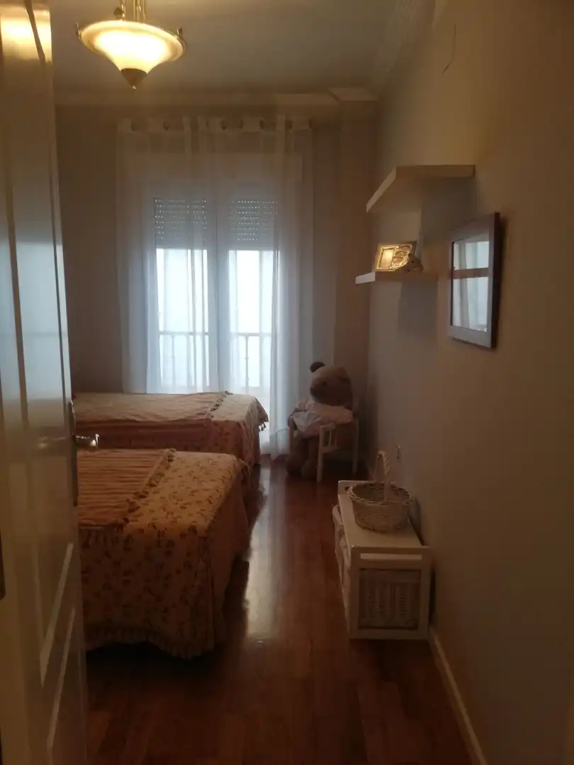 Schlafzimmer von Dachboden zur Miete in Huelva mit Klimaanlage, Terrasse und Möbliert