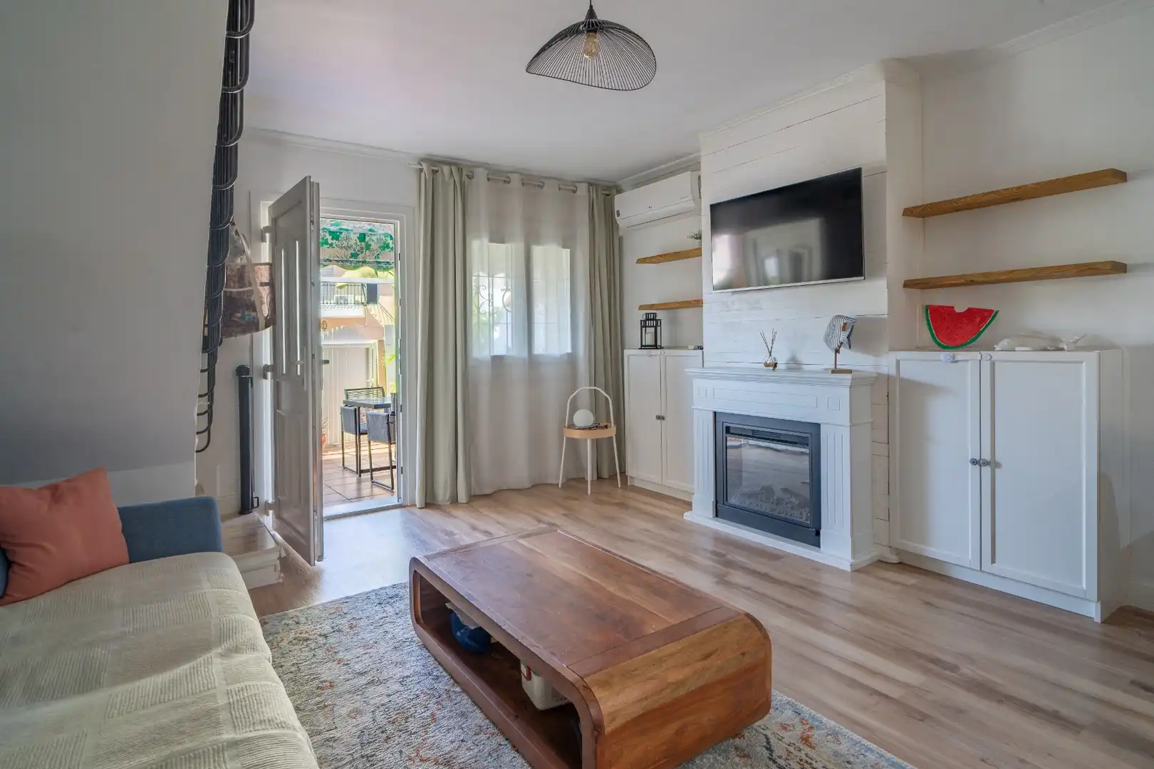 Sala de estar de Casa adosada en venta en San Pedro del Pinatar con Aire acondicionado, Calefacción y Terraza