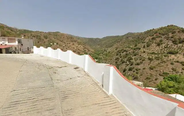 Vista exterior de Casa o xalet en venda en Tolox amb Balcó