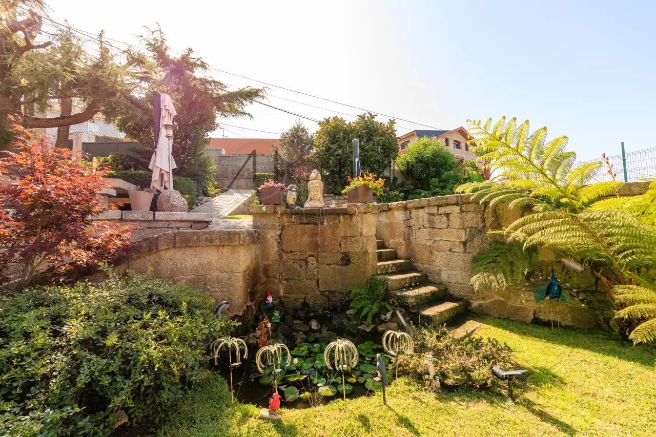 Jardín de Casa o chalet en venta en Nigrán con Calefacción, Jardín privado y Parquet