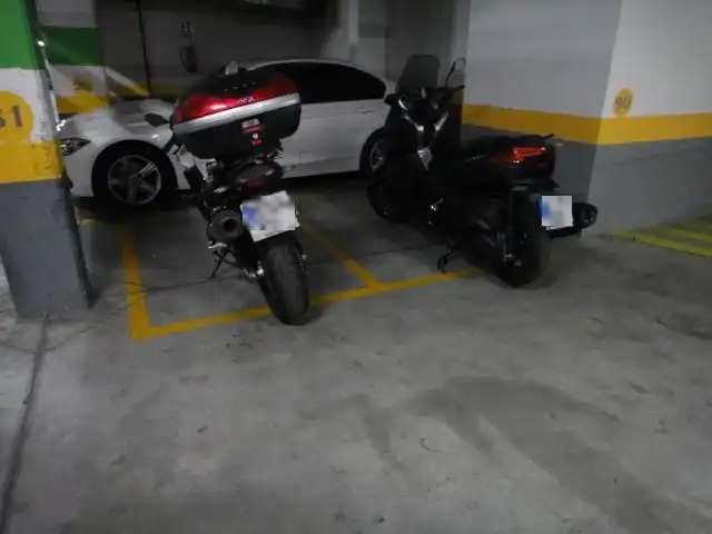Einzelparkplatz mit Aufzug zum Verkauf in Calle de Adriano de Utrecht 5, imagen 2