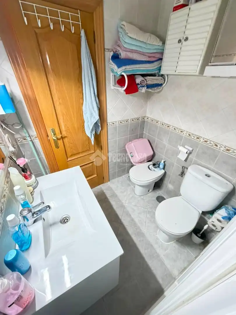 Bathroom of Flat for sale in Talavera de la Reina