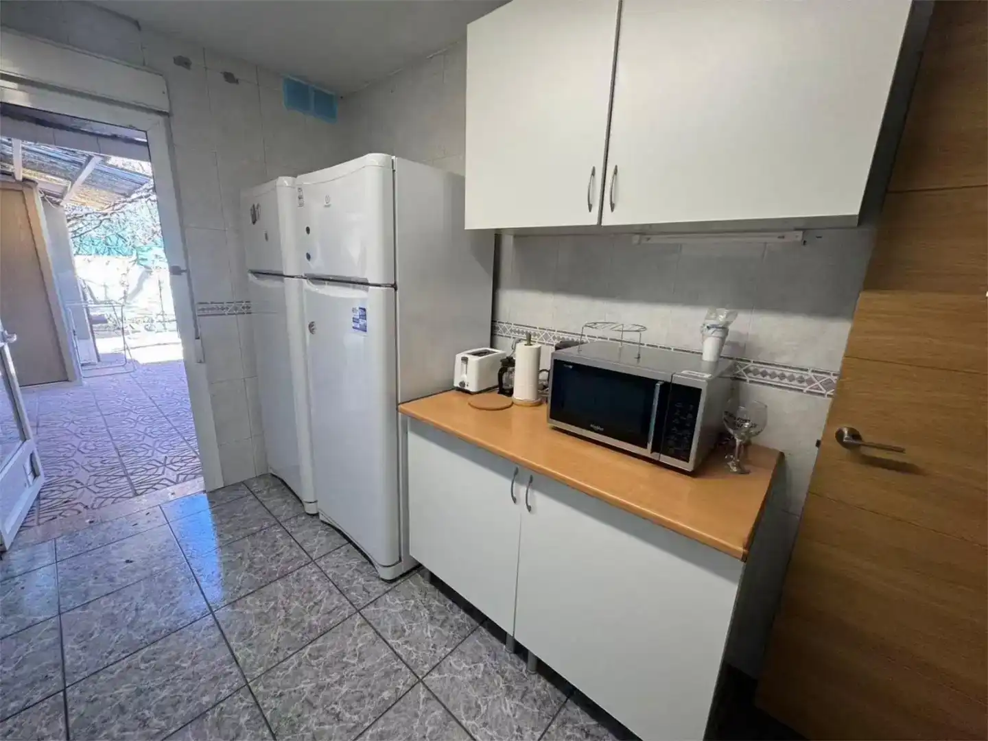 Cuina de Planta baixa de lloguer en Getafe amb Aire condicionat, Jardí privat i Moblat