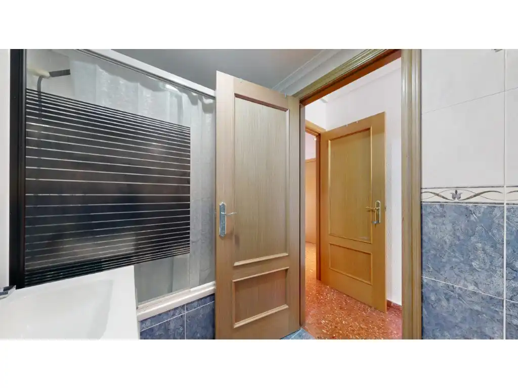 Flat for sale in Torrent  with Air Conditioner and Balcony