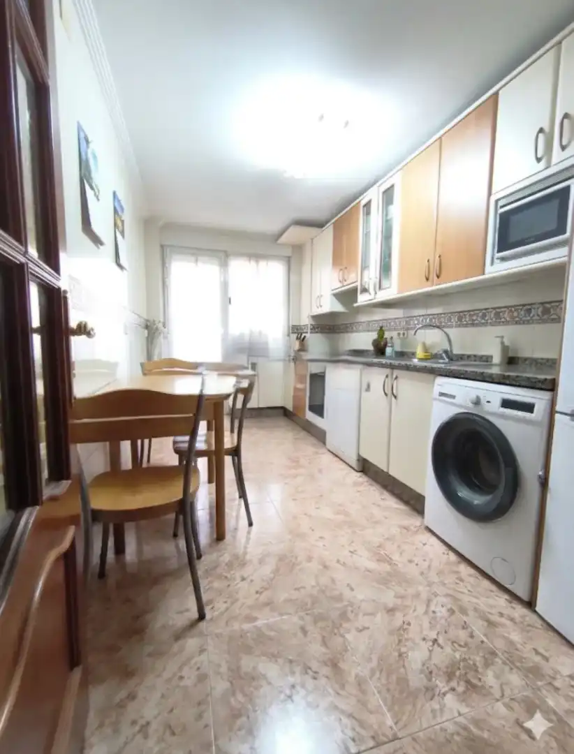 Kitchen of Flat for sale in Salamanca  with Heating and Parquet flooring