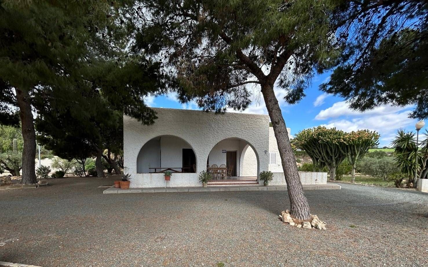 Vista exterior de Casa o xalet en venda en Elche / Elx amb Calefacció, Jardí privat i Terrassa