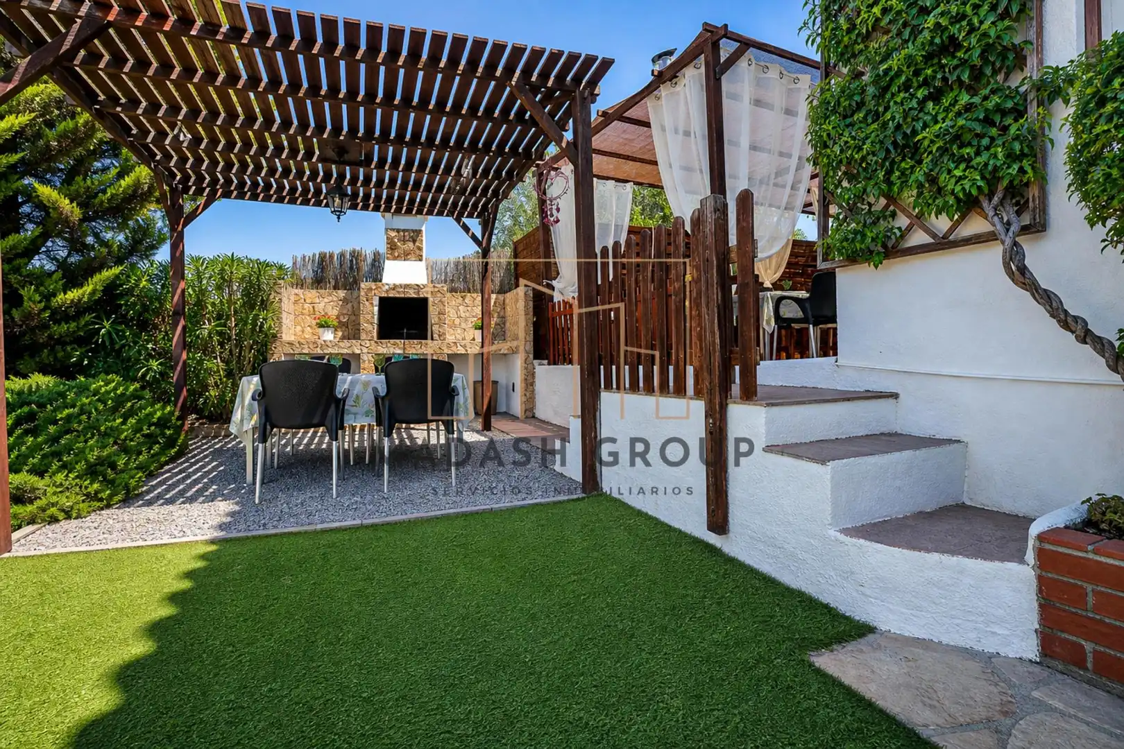 Terrassa de Casa o xalet en venda en Cunit amb Aire condicionat, Calefacció i Jardí privat