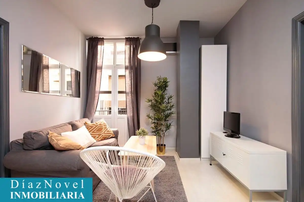 Piso con terraza en alquiler en Calle Ángel 3859, imagen 3