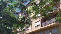 Vista exterior de Local en venda en Alcantarilla amb Calefacció