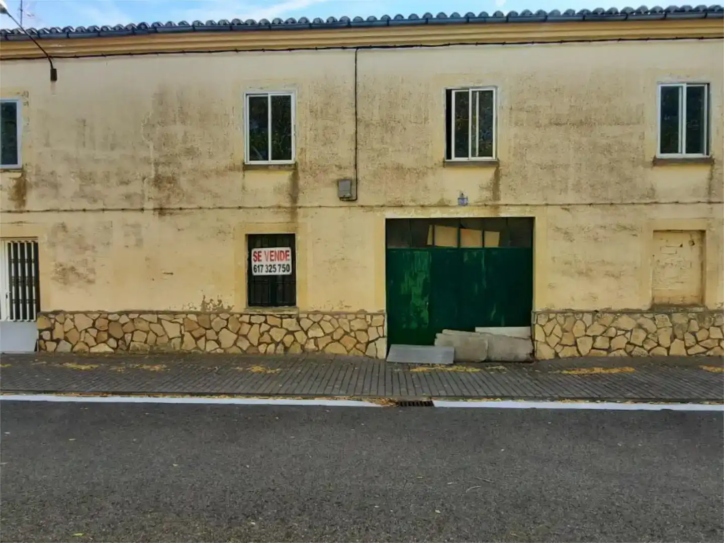 Vista exterior de Casa adosada en venda en Cardeñajimeno