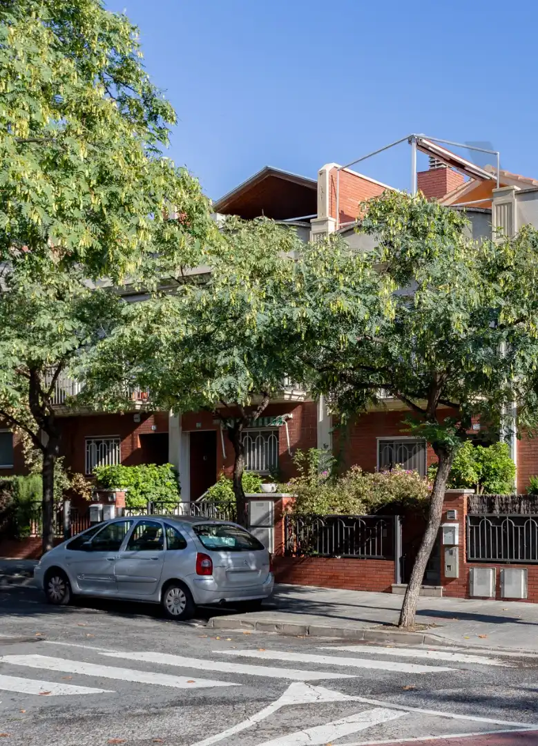 Außenansicht von Einfamilien-Reihenhaus zum Verkauf in Reus mit Heizung, Privatgarten und Terrasse