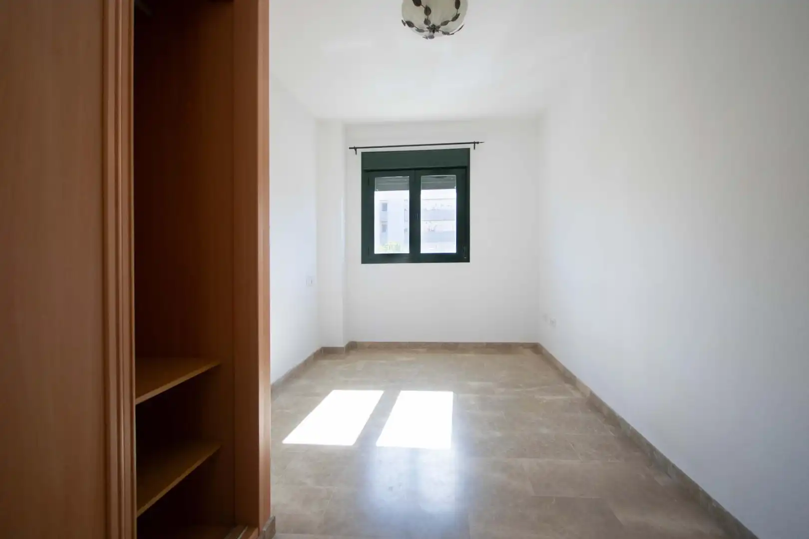 Flat for sale in Camas  with Air Conditioner, Heating and Terrace
