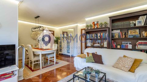 Foto 3 de Piso en venta en Calle de Alfredo Marqueríe, La Paz, Madrid Capital