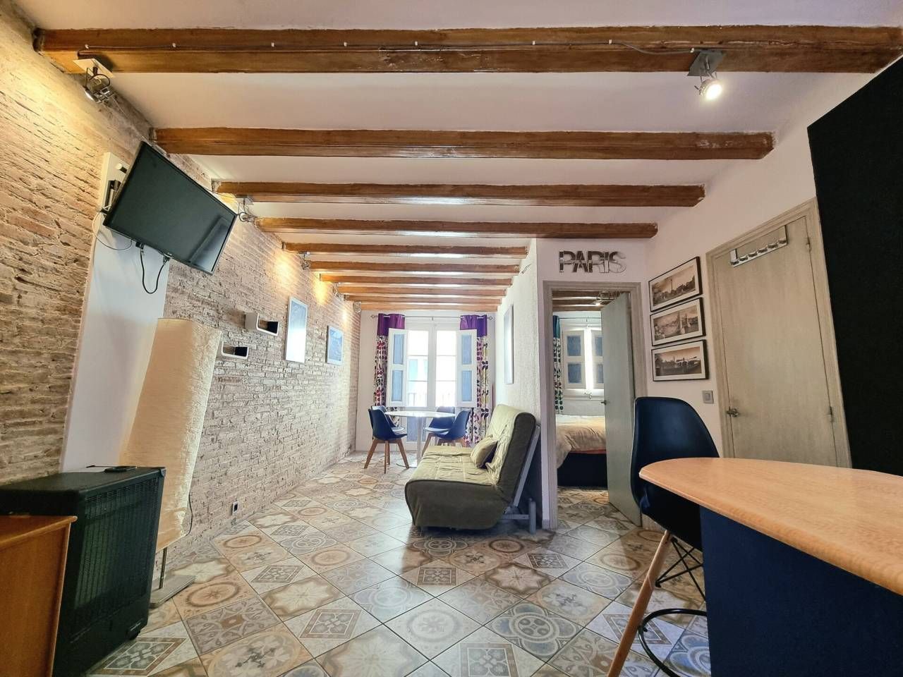Exterior view of Flat to rent in  Barcelona Capital  with Air Conditioner and Furnished