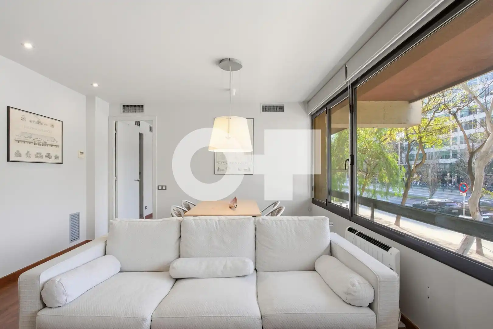 Sala d'estar de Pis en venda en Barcelona amb Aire condicionat, Calefacció i Parquet