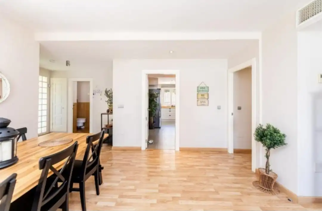 Menjador de Casa o xalet en venda en Alhaurín de la Torre amb Aire condicionat, Calefacció i Parquet
