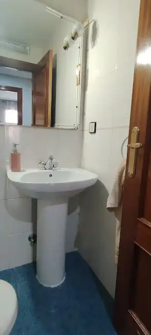 Badezimmer von Wohnung zum Verkauf in Linares mit Klimaanlage, Heizung und Privatgarten