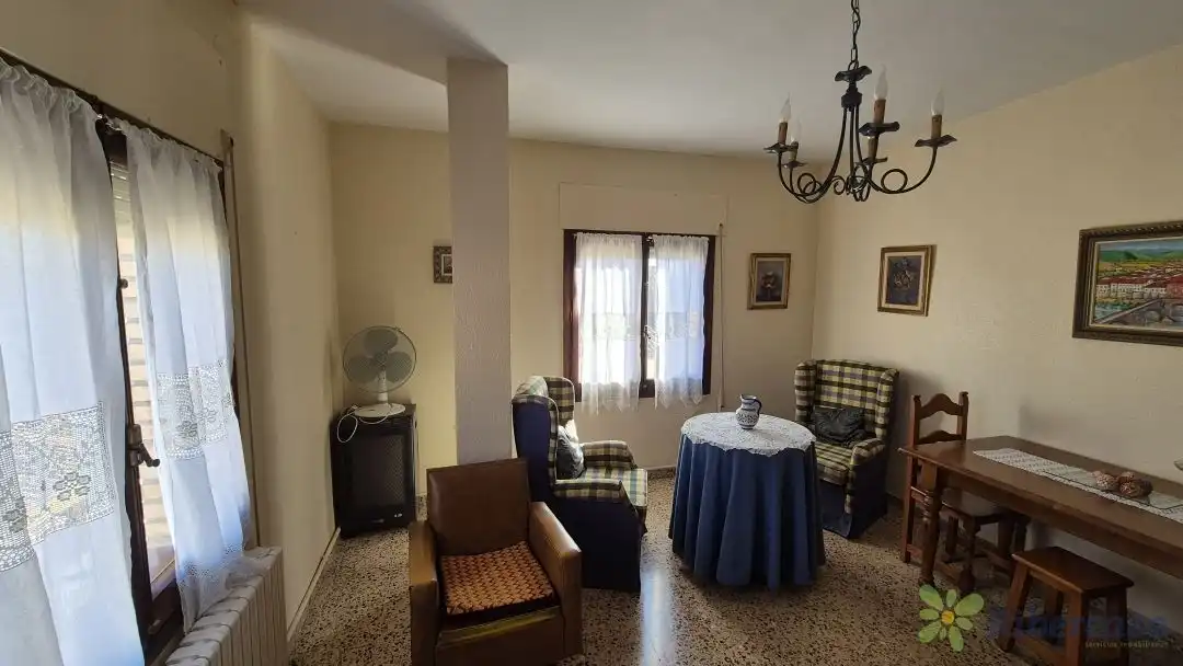 Living room of Flat for sale in Murchante  with Heating, Storage room and Furnished