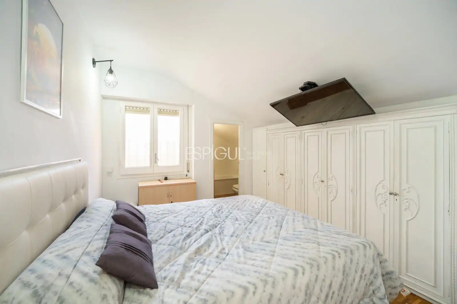 Schlafzimmer von Dachboden zum Verkauf in Barcelona mit Klimaanlage, Heizung und Terrasse
