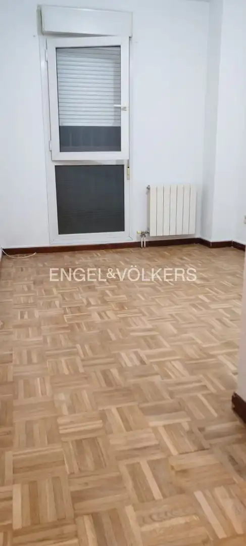 Exterior view of Flat for rent in Madrid  with Heating, Private garden and Parquet flooring