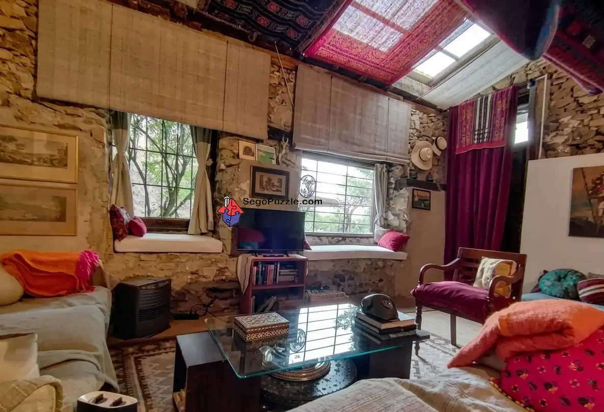Sala d'estar de Casa o xalet en venda en Torrecaballeros amb Calefacció