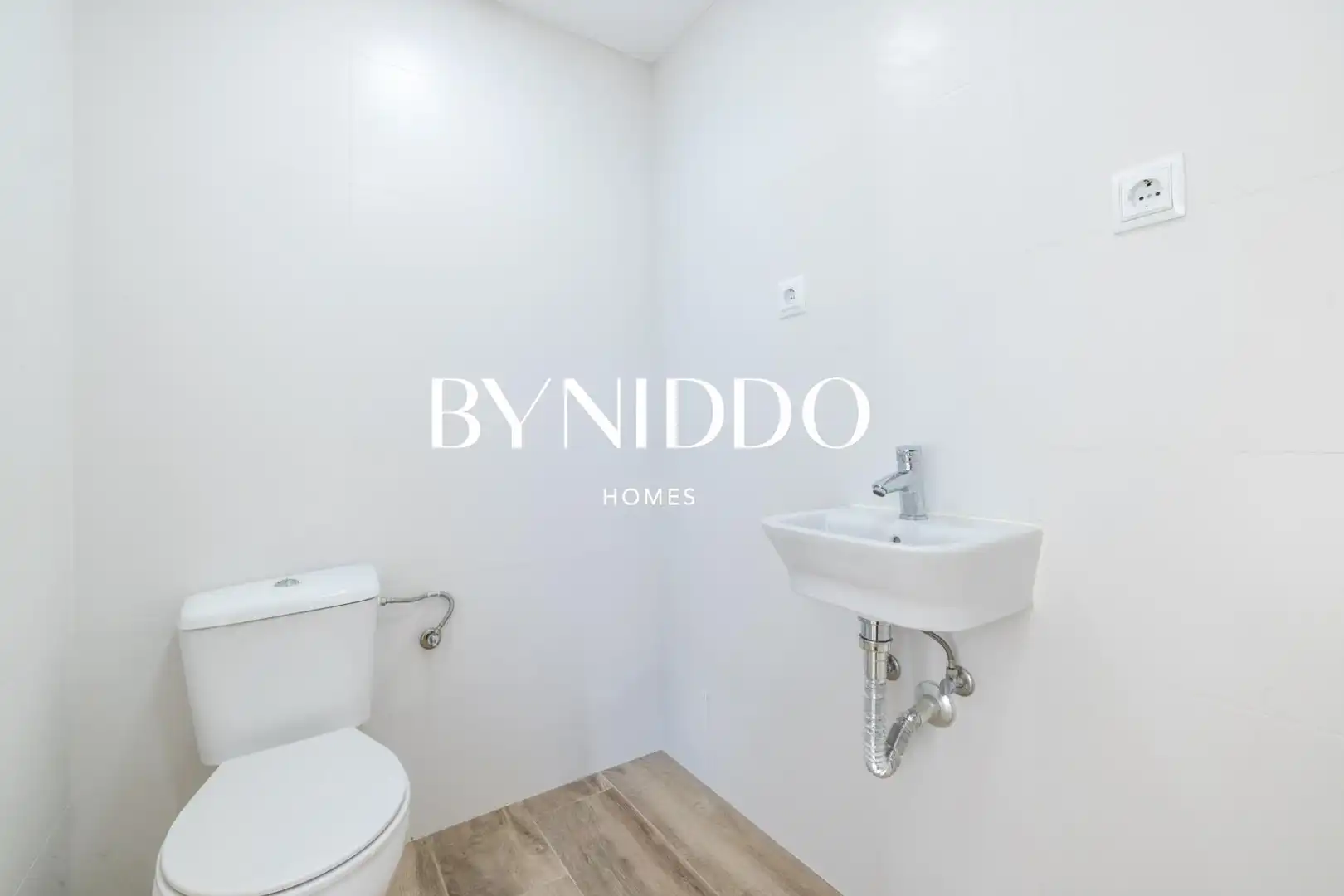 Bathroom of Houses for sale in Sant Cugat del Vallès  with Heating, Private garden and Terrace