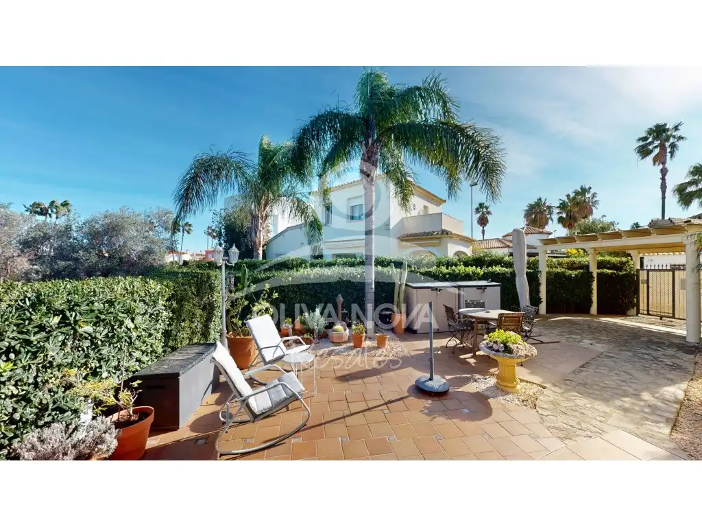 Jardí de Casa o xalet en venda en Oliva