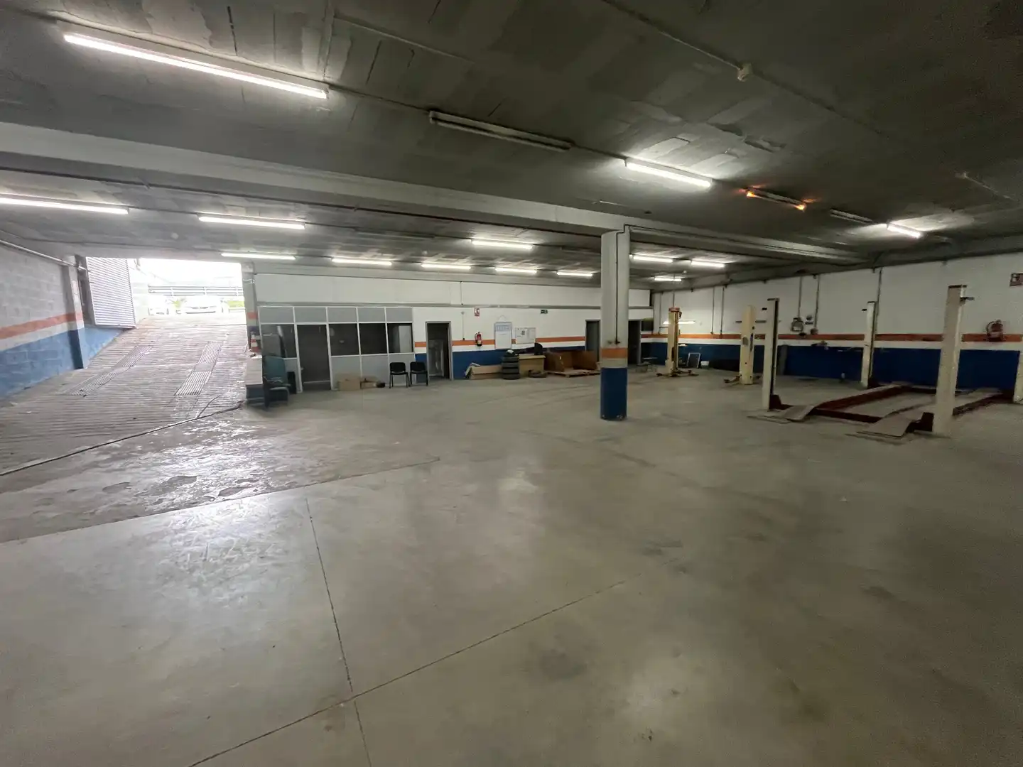 Nave industrial en venta en Sant Esteve Sesrovires