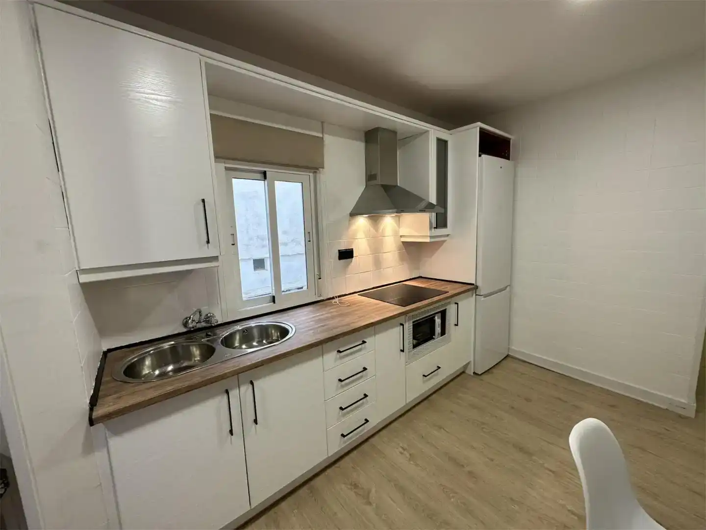 Cuina de Pis per a compartir en Jaén amb Aire condicionat, Parquet i Moblat