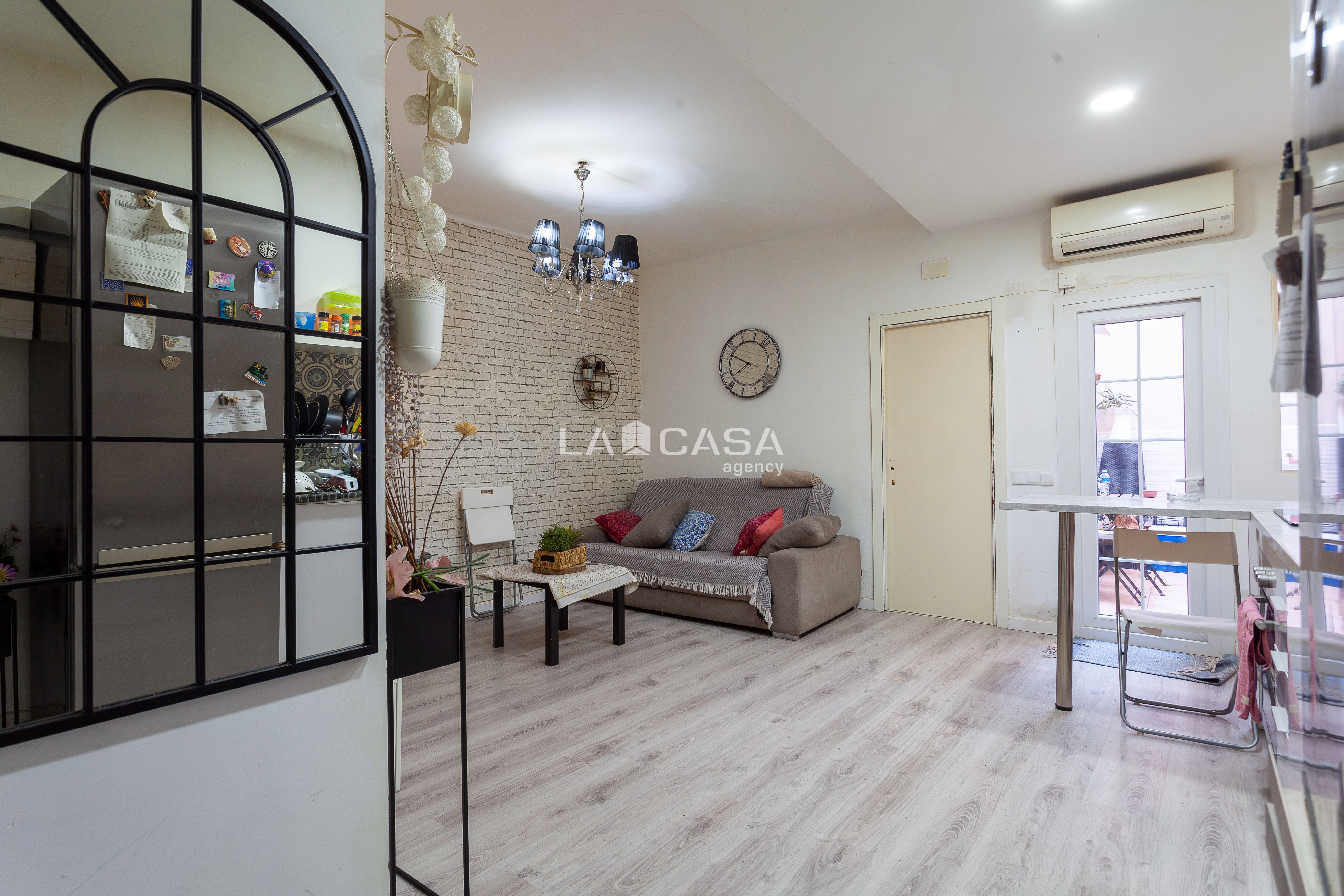 Living room of Planta baja for sale in L'Hospitalet de Llobregat  with Heating and Terrace