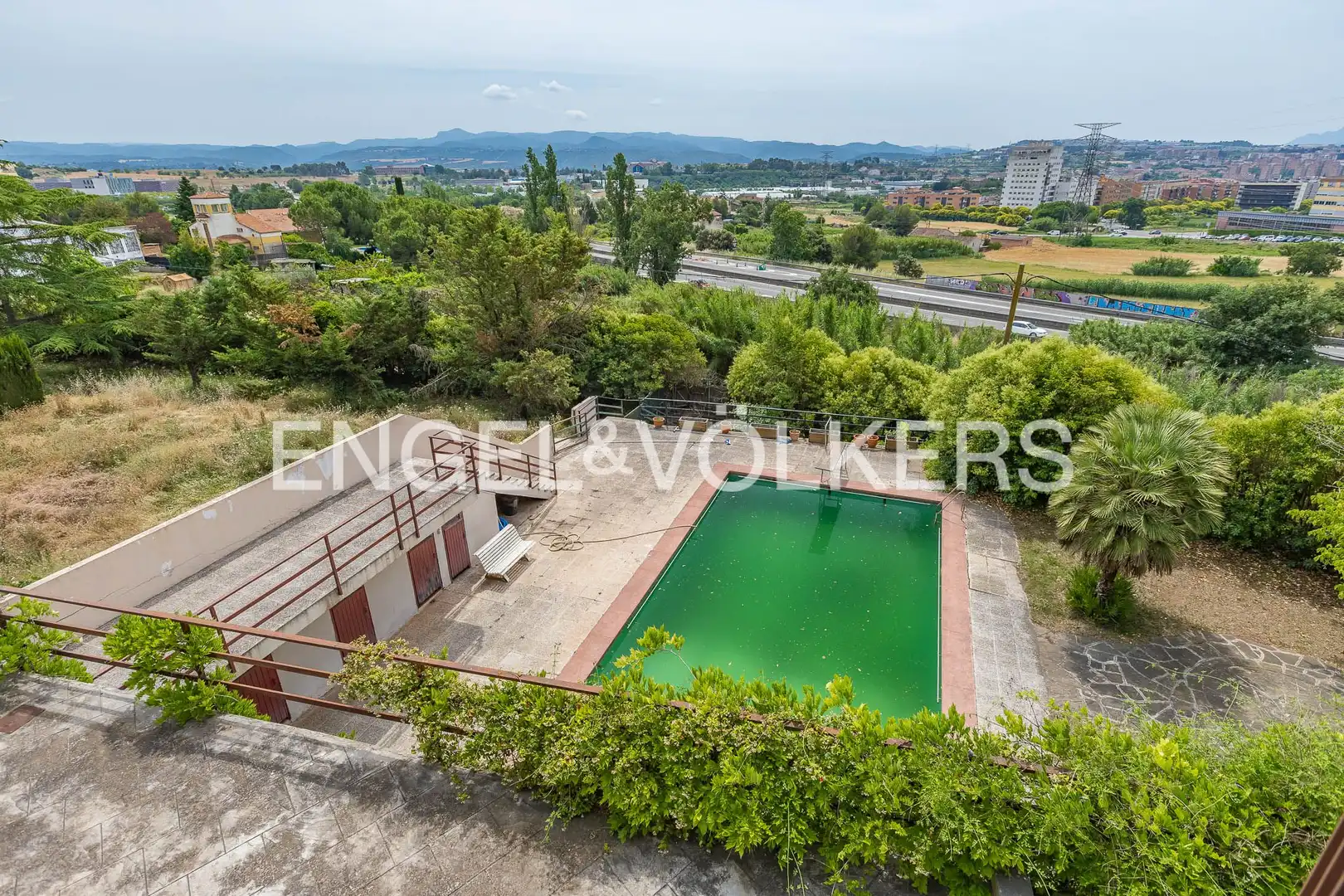 Piscina de Finca rústica en venda en Manresa amb Calefacció, Jardí privat i Terrassa