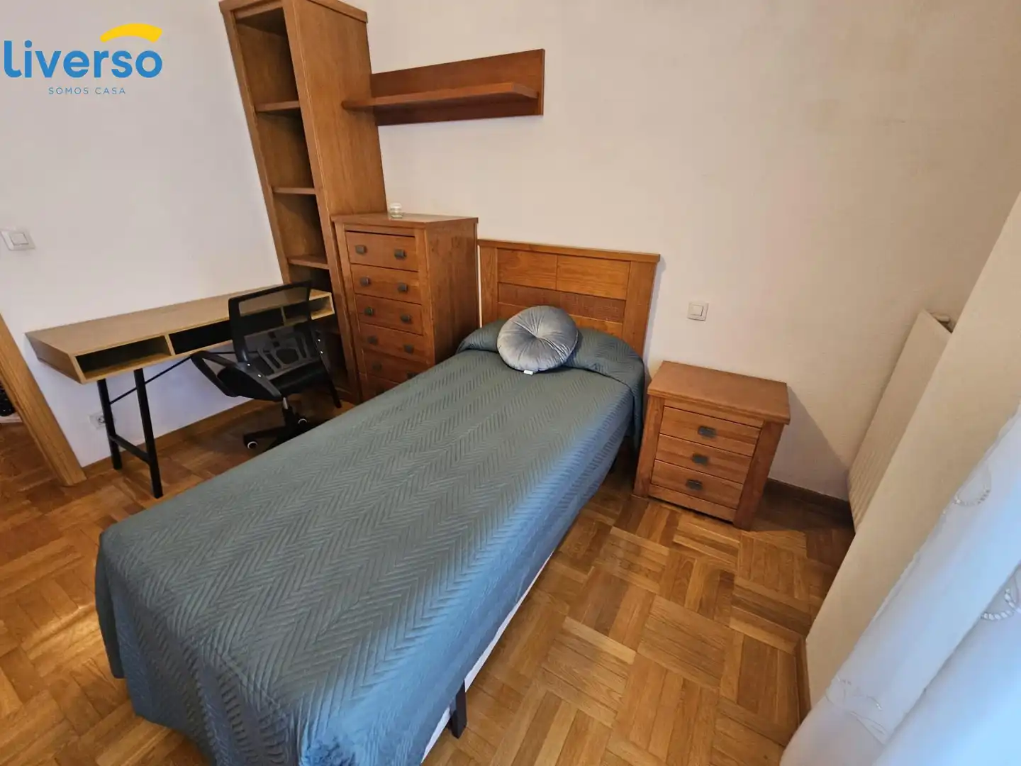 Habitación de Piso de alquiler en Burgos con Calefacción, Terraza y Amueblado