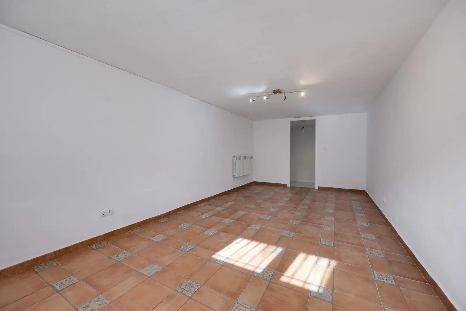 Semi-detached house with pool for sale in Calle C. Velazquez 39A, imagen 35